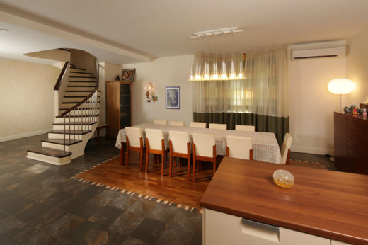 Дизайн проект трехъярусной квартиры. Кухня