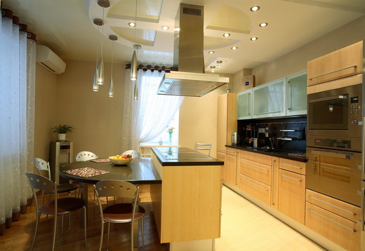 Интерьер квартиры в современном стиле. Кухня