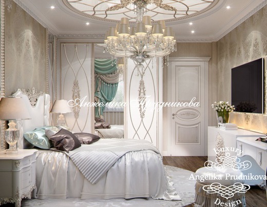 Дизайн квартиры в классическом стиле с белой мебелью на Профсоюзной. Спальня